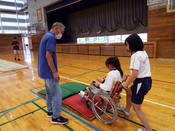 深芝小車いすR6(3)